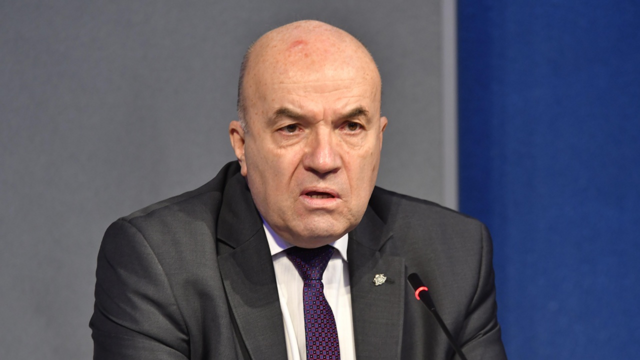 Външният министър ще предложи назначаване на нов посланик на България в НАТО