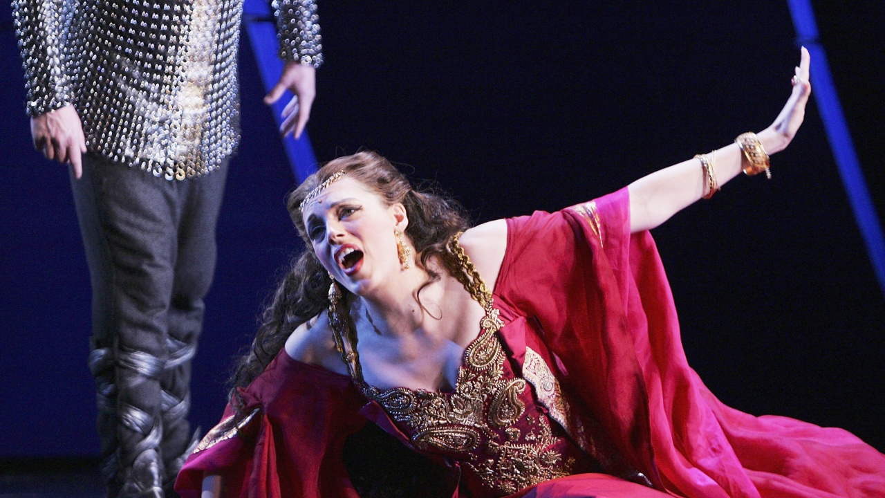 Русенската опера ще представи премиерно оперния спектакъл Тоска - от