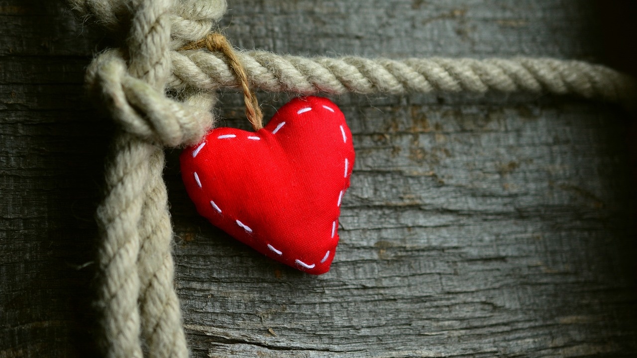 На 24 февруари румънците отбелязват своя празник на любовта, известен