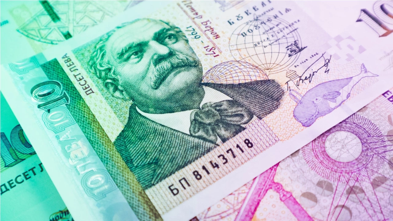 Средната брутна месечна работна заплата в Шуменско за октомври 2022