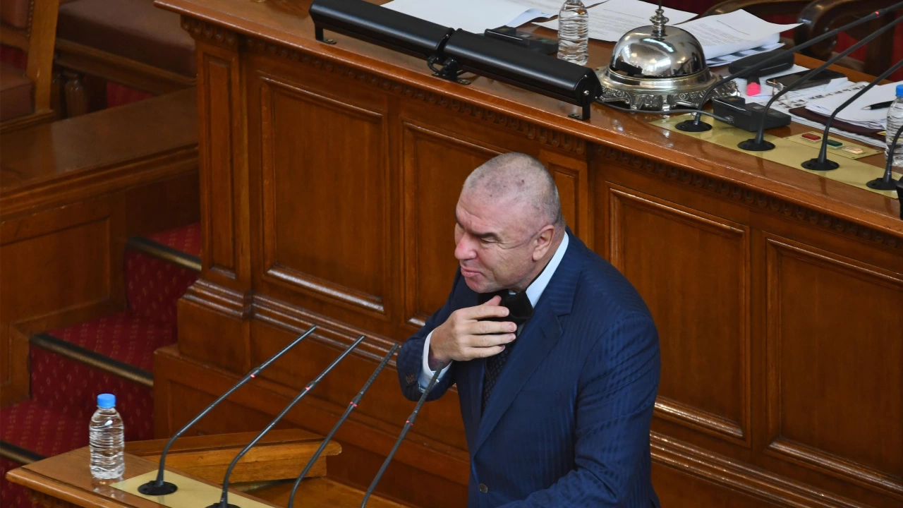 Лидерът на партия Веселин МарешкиВеселин Найденов Марешки е български