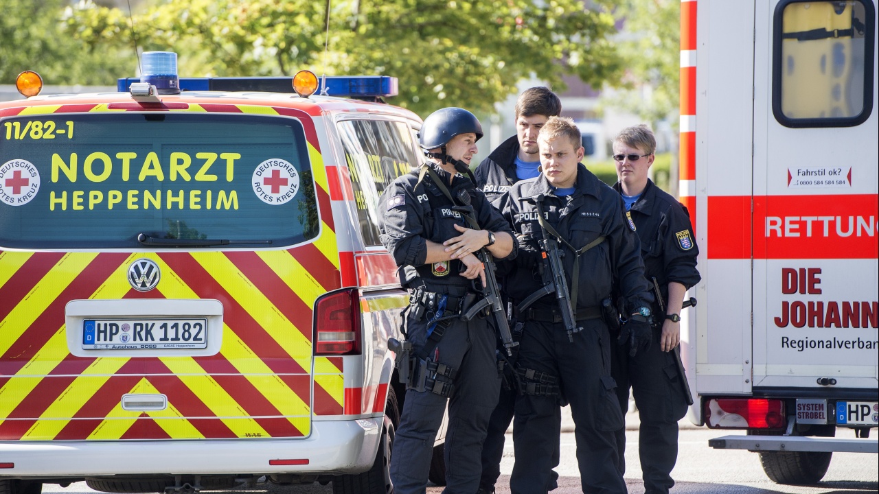 Стрелба близо до начално училище в Германия, има ранени