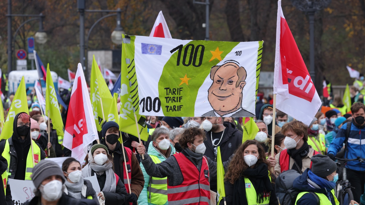 Служители в обществения сектор протестираха в Германия