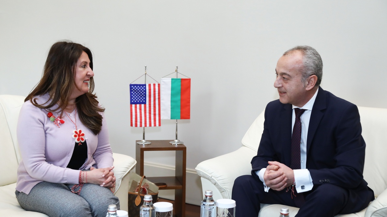 Гълъб Донев поздрави Херо Мустафа за усилията ѝ за задълбочаване на стратегическото партньорство между България и САЩ