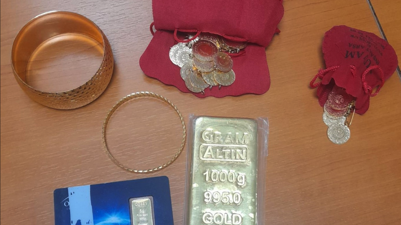 Над 1,2 кг контрабандни златни изделия за над 137 000 лева