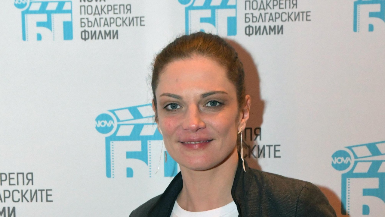 Теодора Духовникова коментира скандала в Народния театър