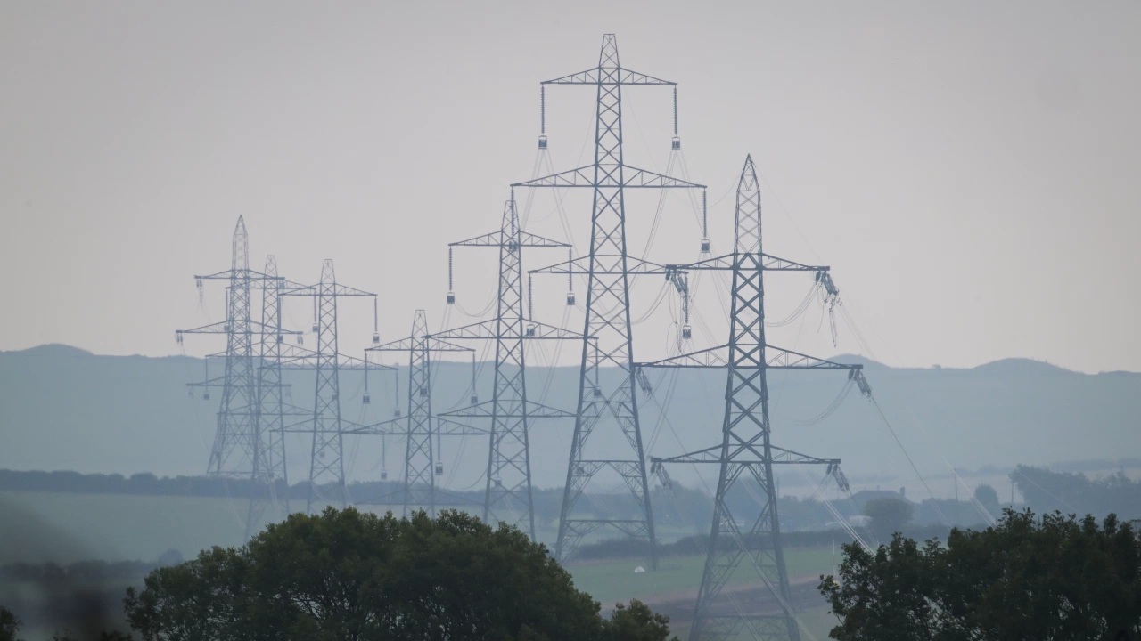 Енергийният регулаторен орган във Великобритания Офджем Ofgem обяви че намалява