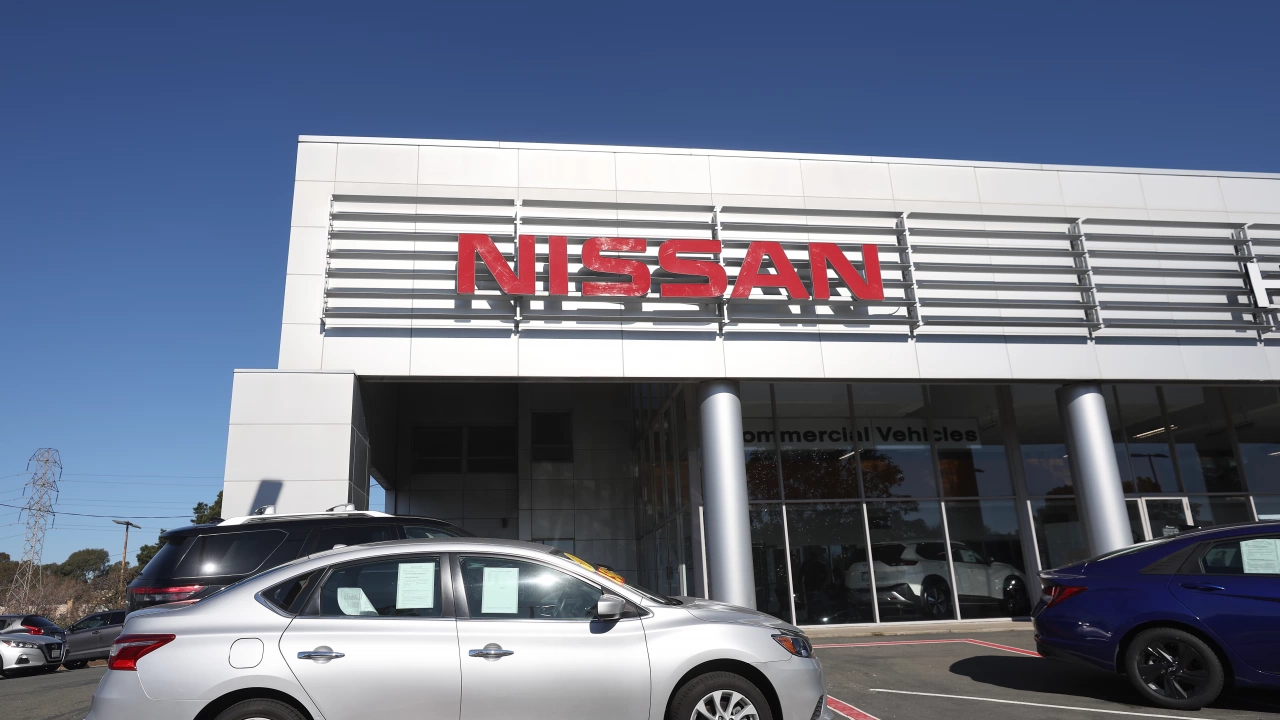 Нисан Nissan изтегля 809 000 малки спортни джипове тип Ес