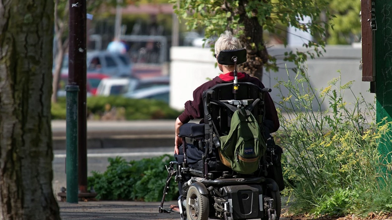 Турската отбранителна компания Байкар осигурява инвалидни колички с акумулатор за