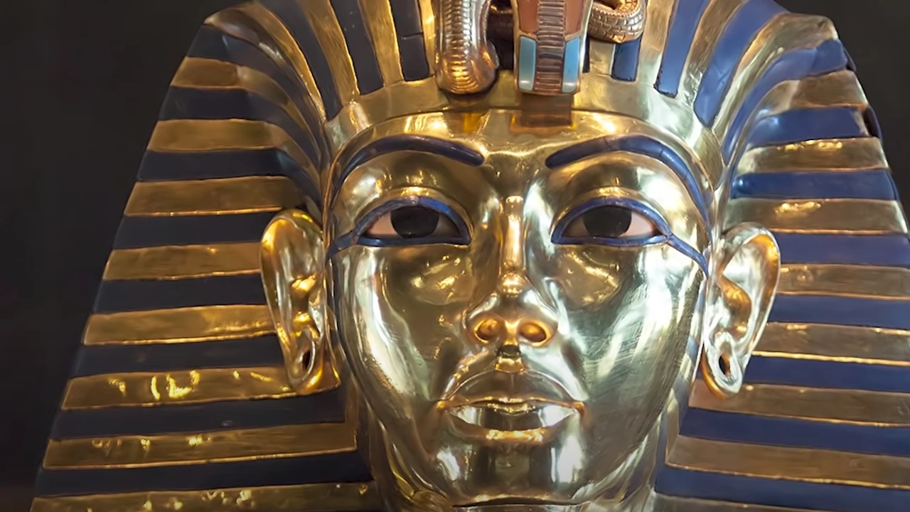 Тутанкамон е бил последният извънземен фараон от дълга верига пришълци