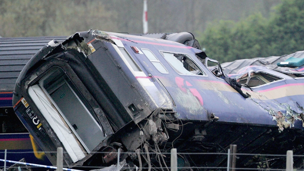 Жертвите на катастрофата между два влака в Централна Гърция във