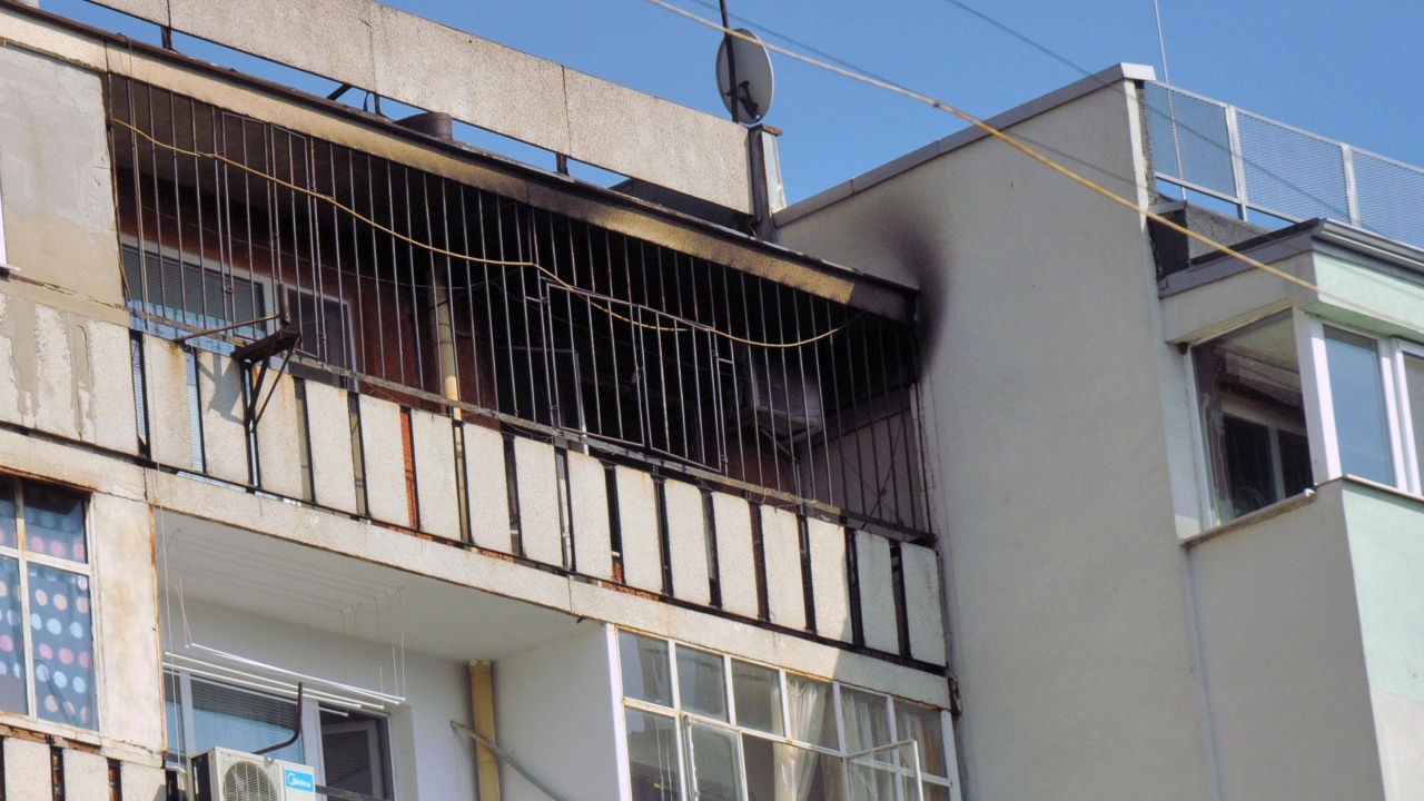 Мъж загина при пожар в Бургас