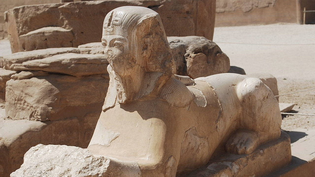 Откриха усмихнат сфинкс в Египет