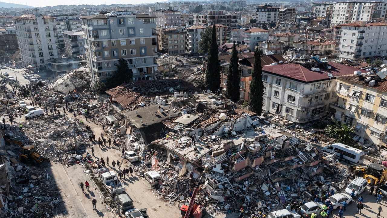 Броят на жертвите на земетресенията, станали в началото на февруари
