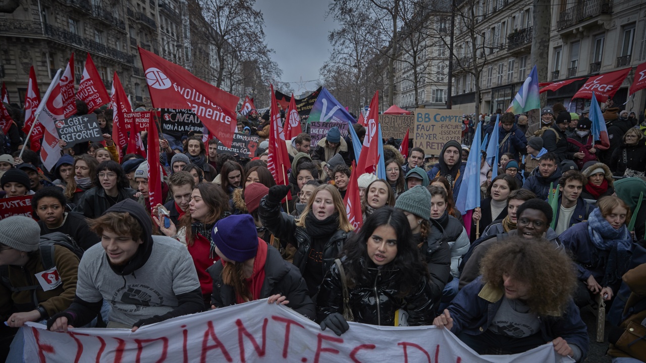 Общонационална стачка парализира Франция днес