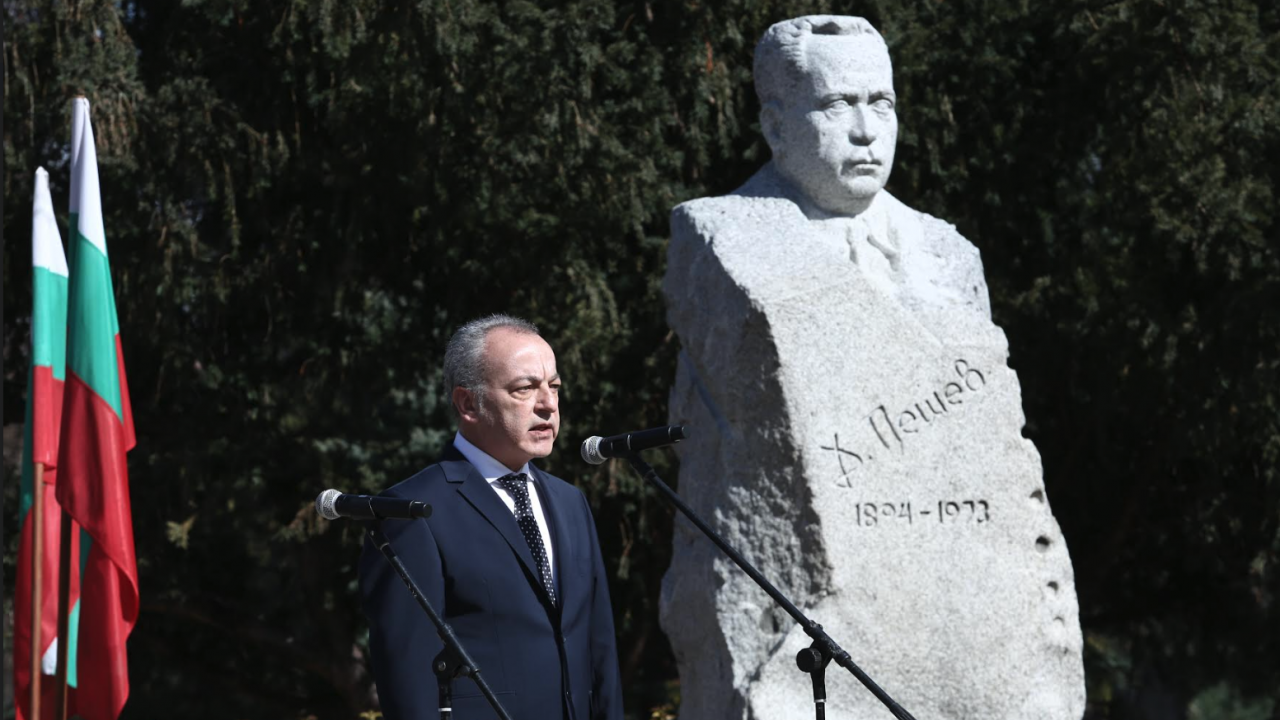Гълъб Донев: Почитаме паметта на достойни личности, участвали в спасяването на българските евреи