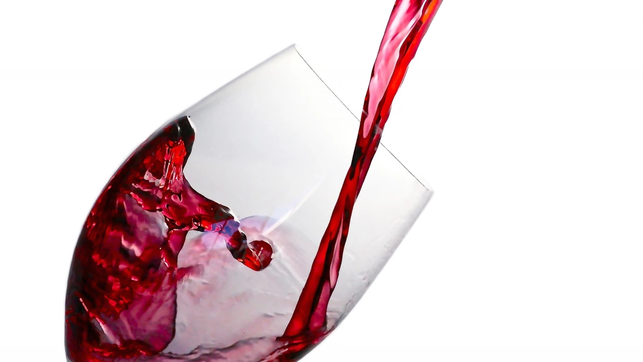 Червеното вино се отразява добре не само на сърцето но