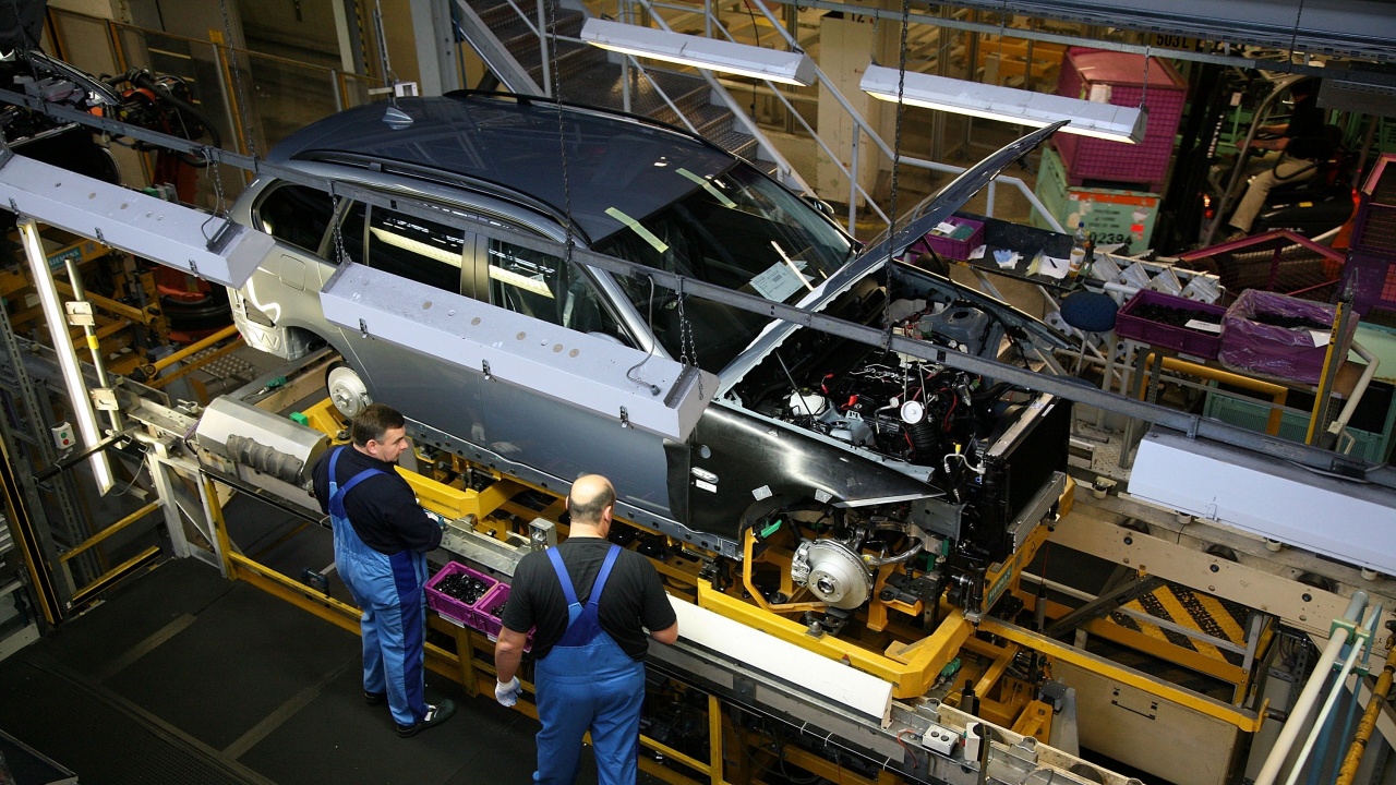 Германия сформира съюз срещу спирането на продажбата на нови автомобили с двигатели с вътрешно горене до 2035 г.