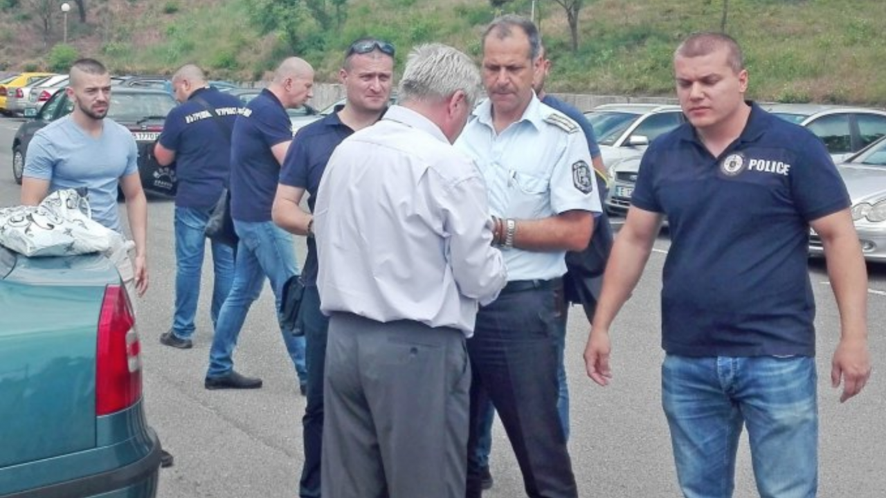 Бившият шеф на КАТ-Благоевград влиза в съда за подкуп, имотна облага и незаконно оръжие