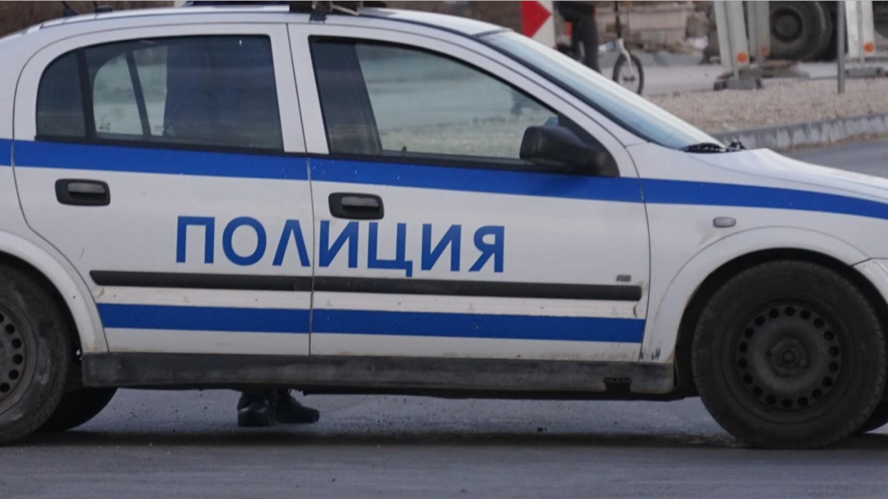 Полицията в Козлодуй откри избягал след катастрофа шофьор без книжка