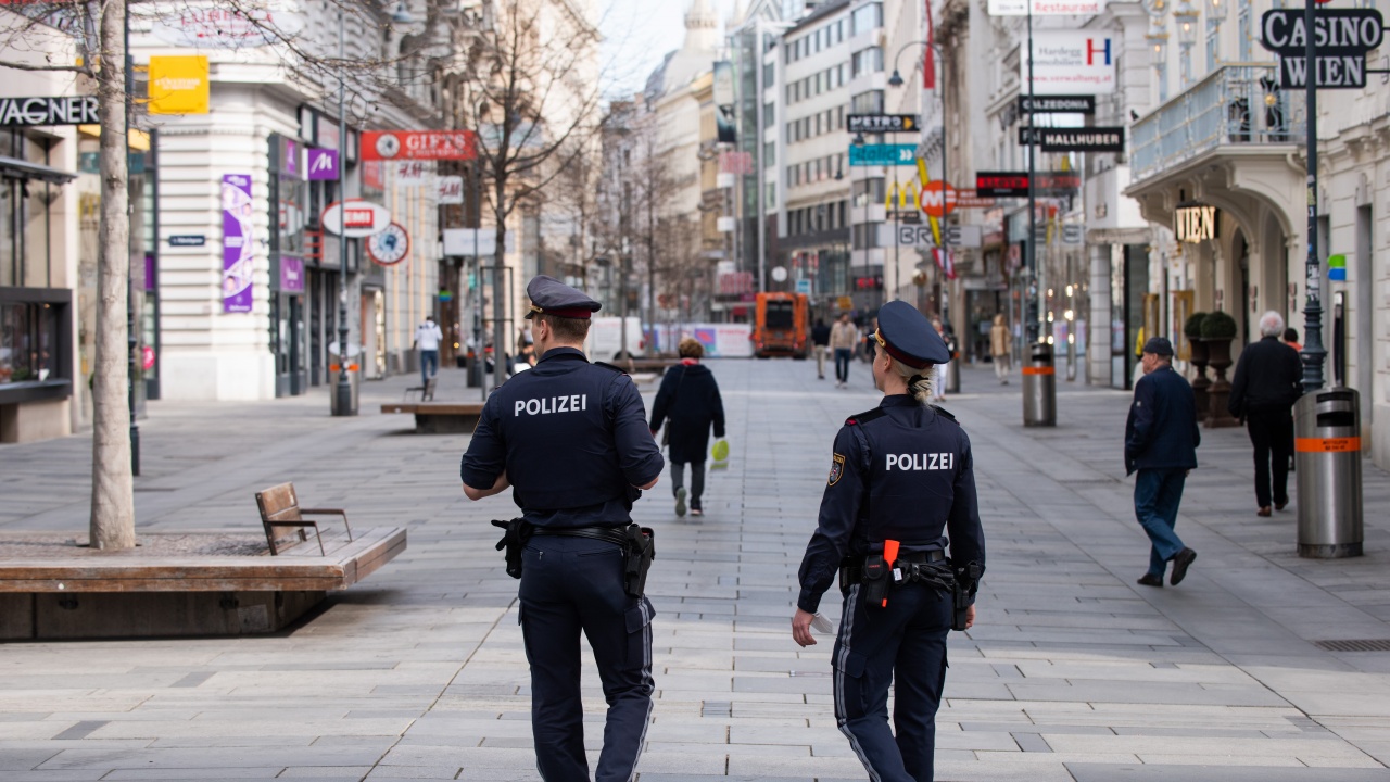 Засилено полицейско присъствие във Виена заради очаквана ислямистка атака