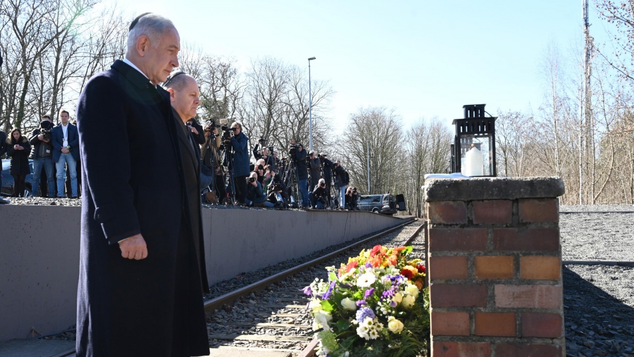 Нетаняху и Шолц посетиха жп гара - паметник на Холокоста