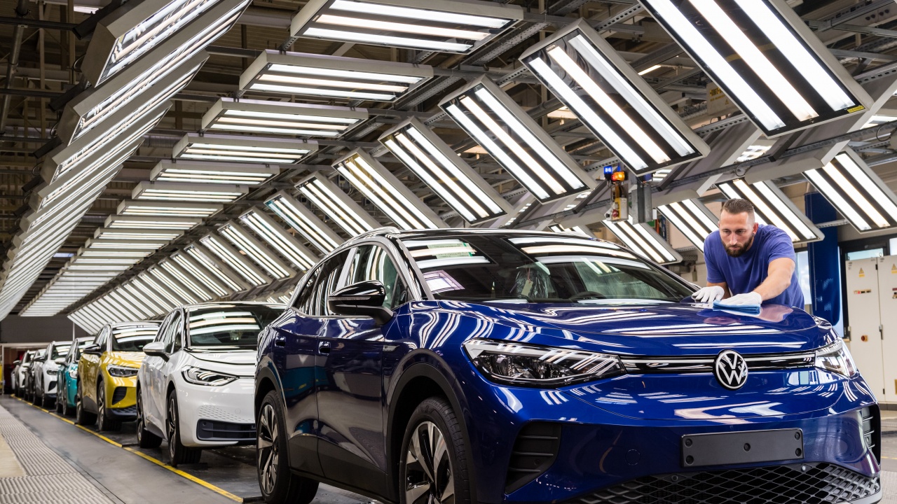 "Фолксваген" започна строеж на завод в Испания за батерии за електромобили