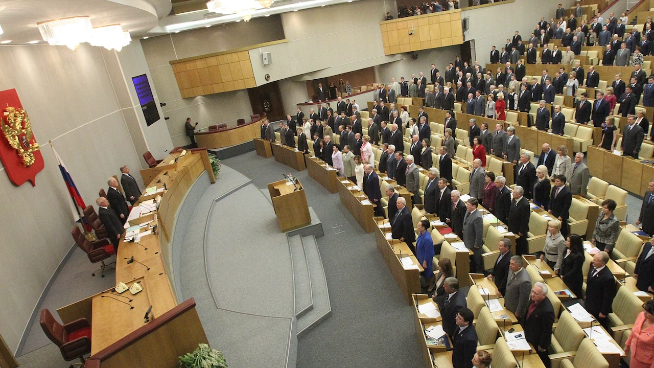 Държавната дума в Русия прие законодателни промени които криминализират публичното дискредитиране