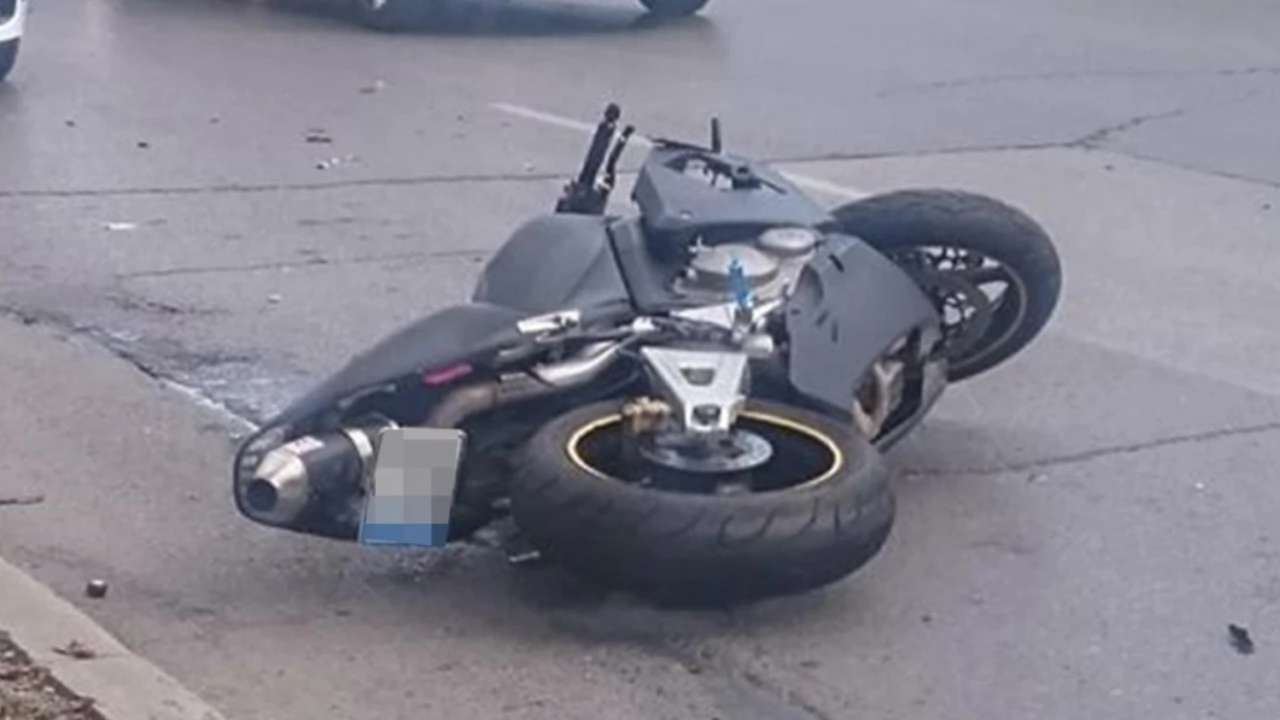 Мотоциклетист без книжка пострада при пътен инцидент в Русе съобщиха от полицията На