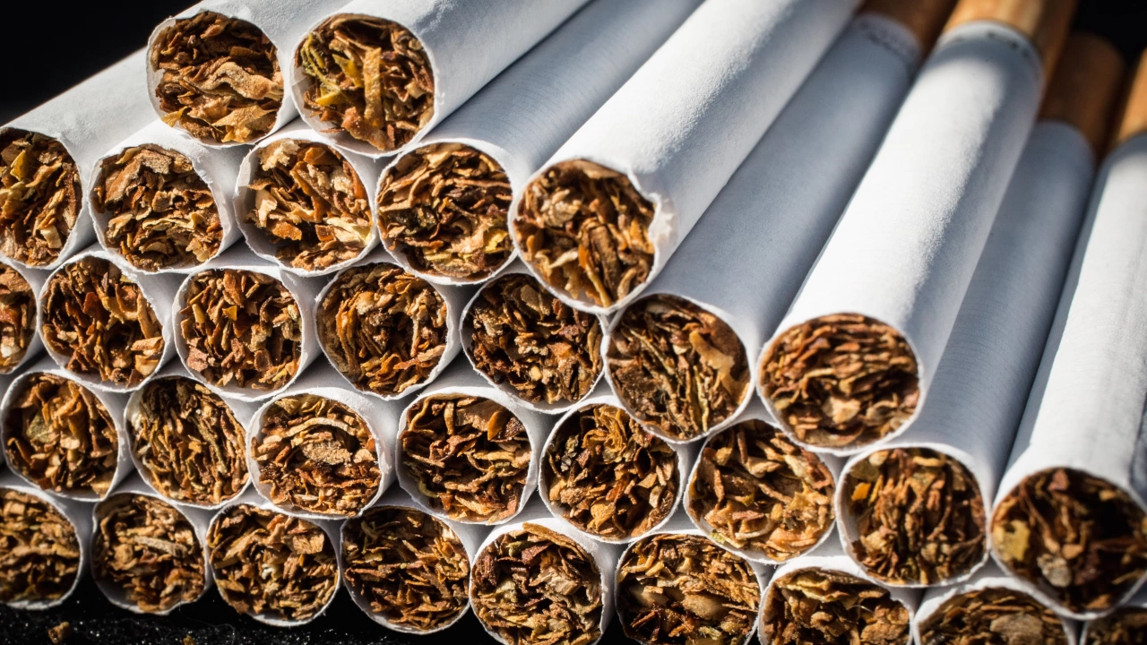  Близо 200 хиляди кутии контрабандни цигари са иззети при акция
