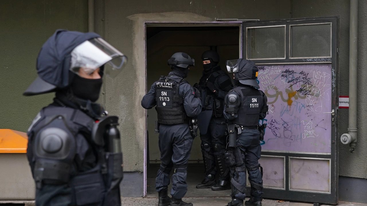 Германската полиция е задържала 42 души по време на акция
