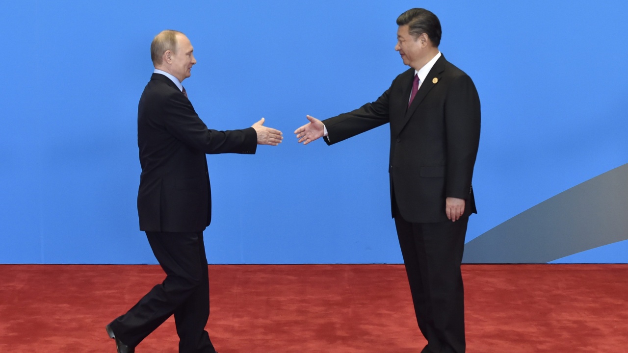 Приключи срещата между Владимир Путин и Си Цзинпин