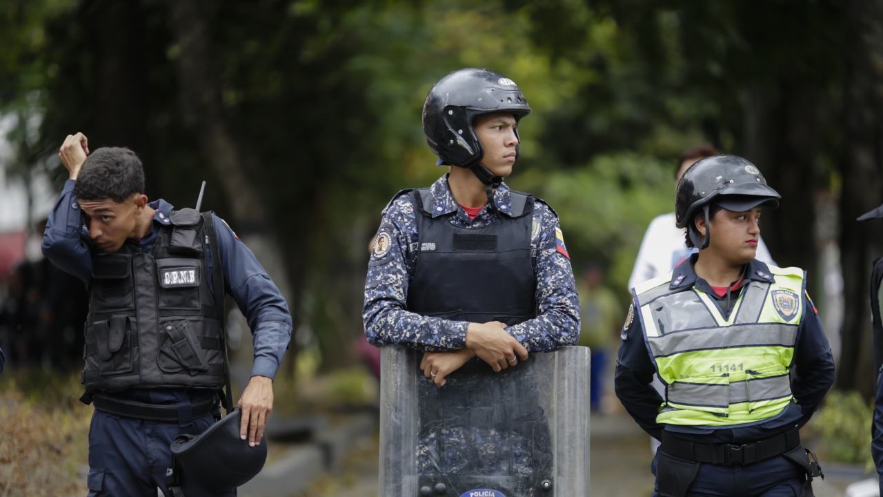 Венецуелската полиция арестува кмет и съдии заради корупция