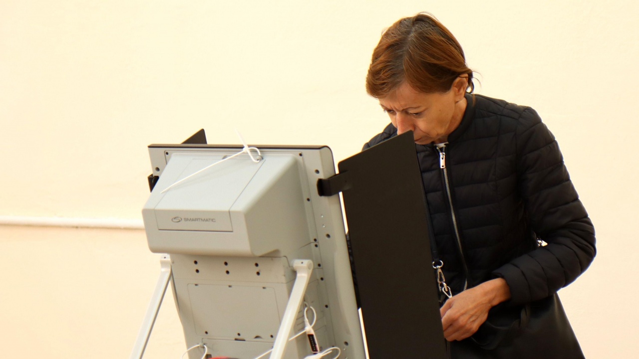 Изтича срокът за заявления за участие в удостоверяването на машините за гласуване