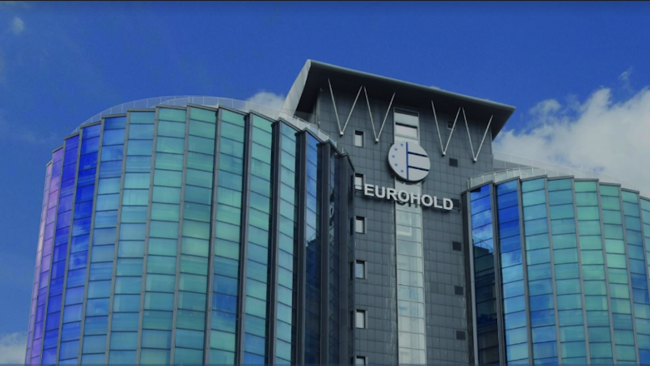 Еврохолд поиска връщане на лиценза на Евроинс Румъния