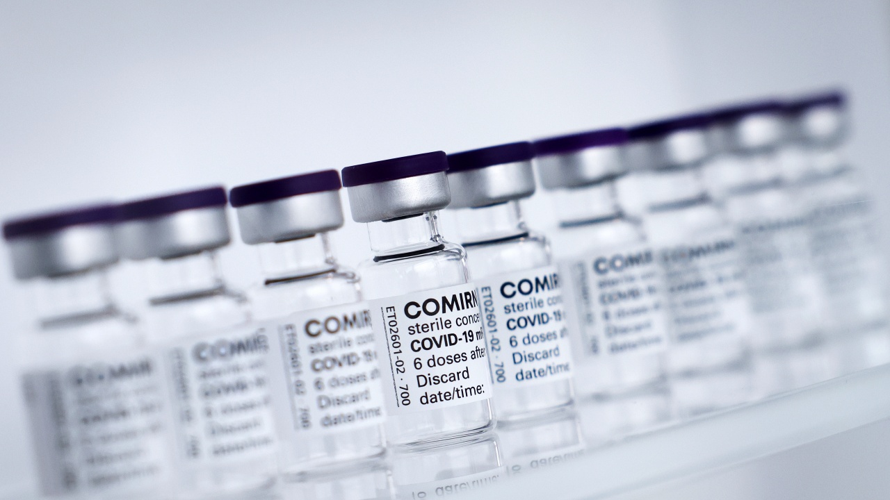 Египет получи над 650 000 дози от адаптираната COVID ваксина на "Пфайзер"