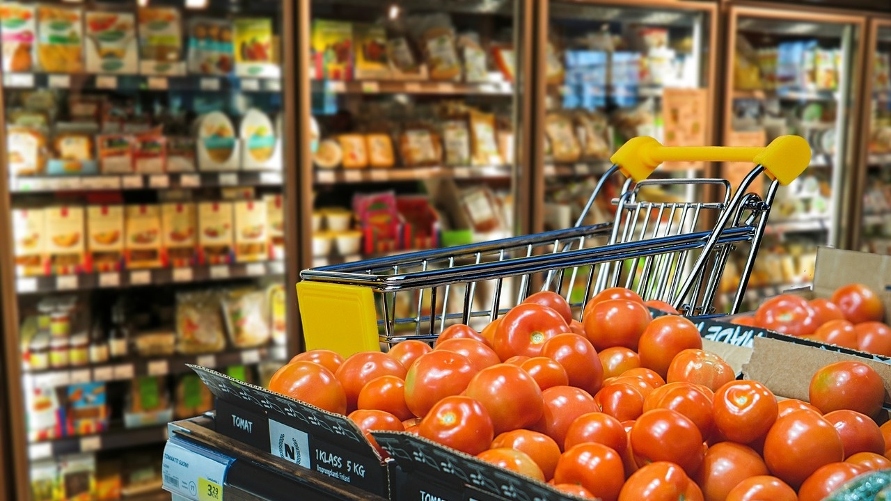 НАП: 114 нарушения са установени за месец при проверките, свързани с цените на храните
