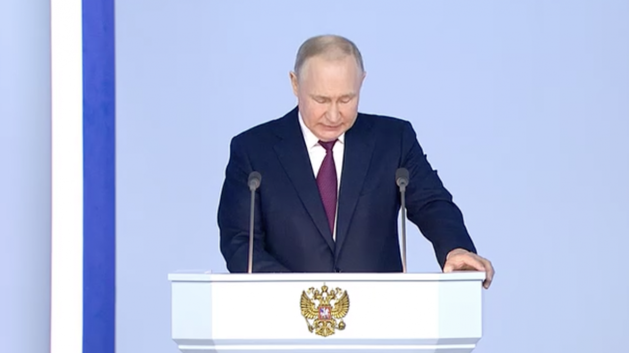 В Русия издирват бивш речописец на Путин – критикувал "специалната военна операция"