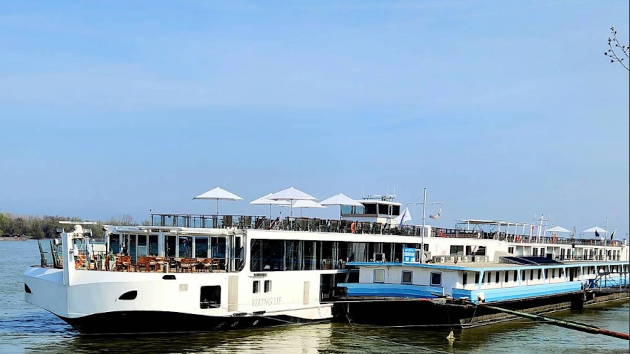 Първият за сезона круизен кораб по река Дунав акостира днес