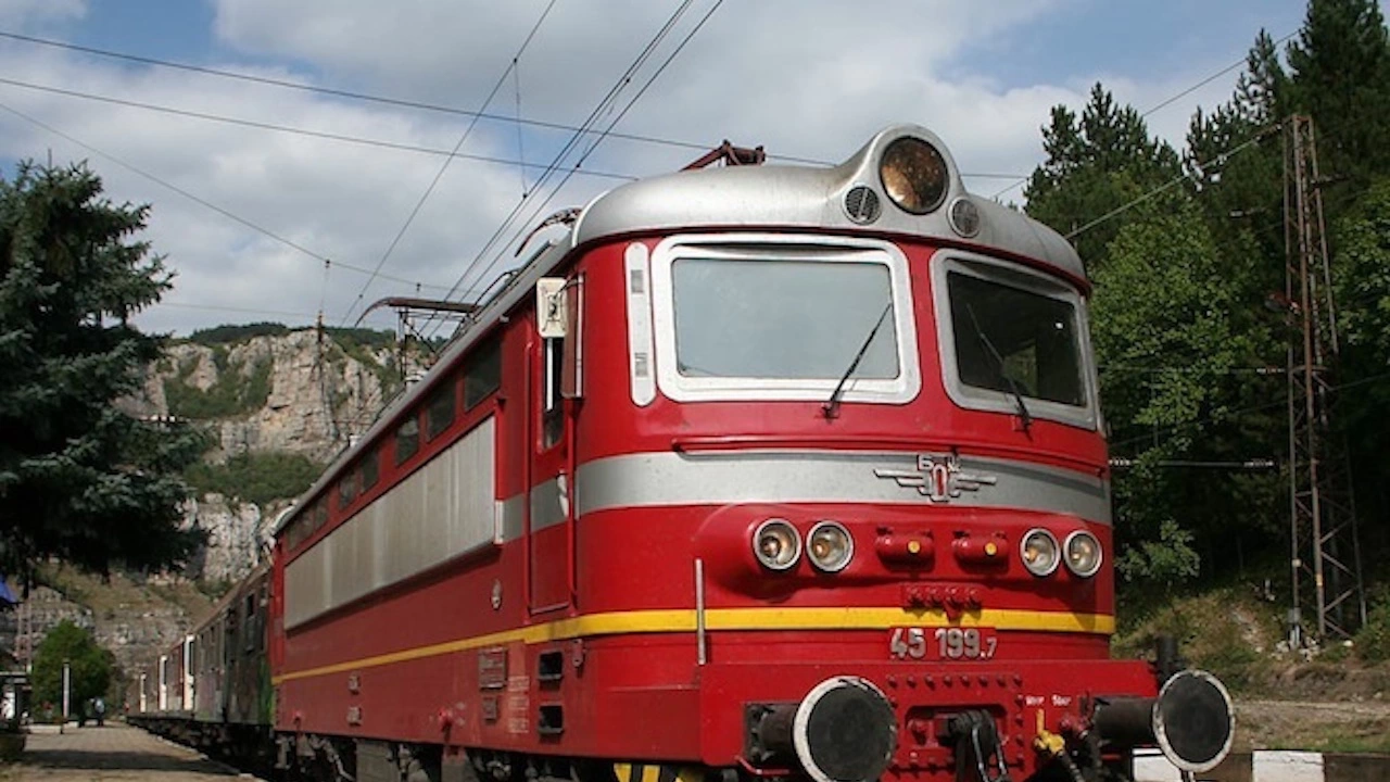 Движението по линията София – Бургас е преустановено заради инцидент
