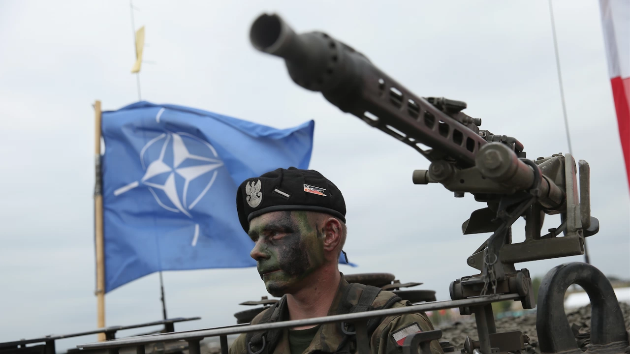 НАТО разкритикува днес Русия за нейната опасна и безотговорна ядрена