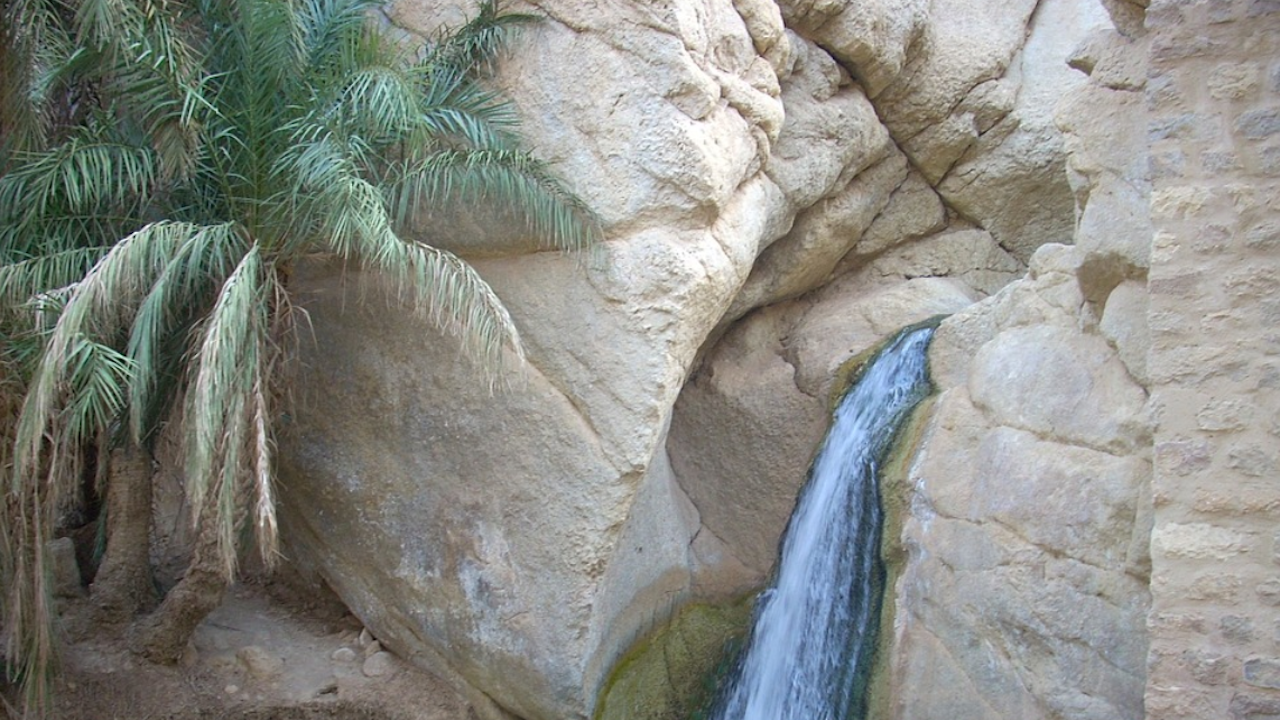 Тунис спира водата по места в опит да се справи със сушата