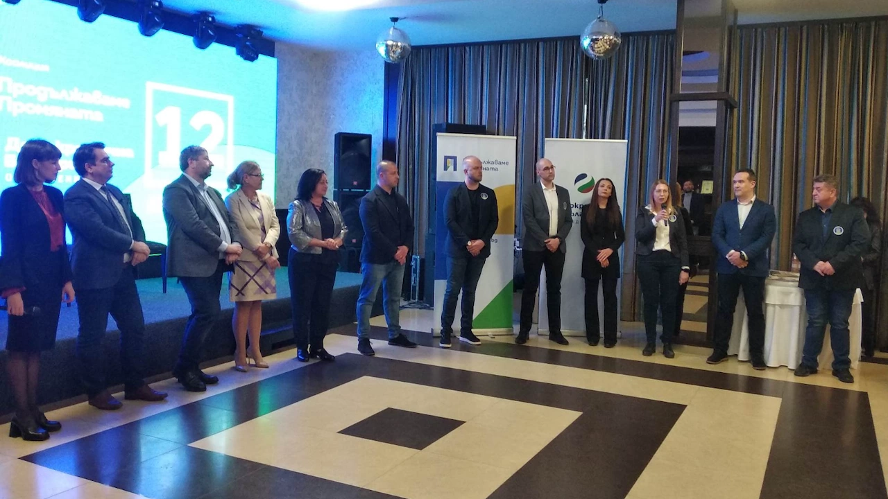 Десетки граждани на Враца дойдоха да се срещат с лидерите