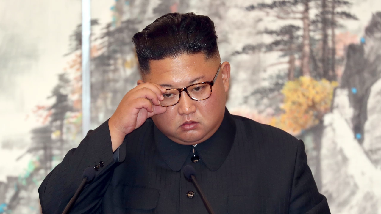 В понеделник севернокорейският лидер  инспектира Института за ядрени оръжия на КНДР