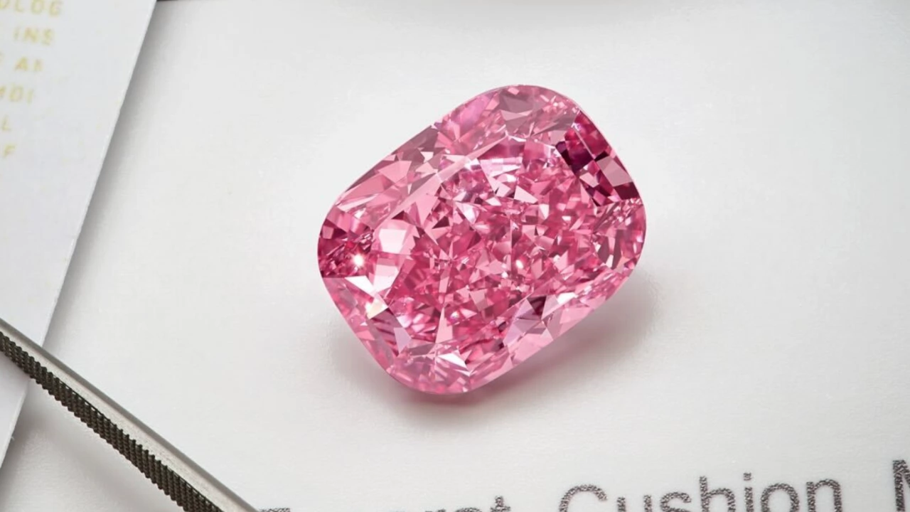 Най редкият сред редките розов диамант оценен на 35 милиона долара