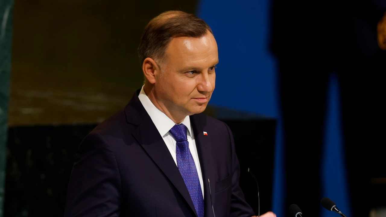 Полският президент Анджей Дуда подписа днес указ определящ главните посоки