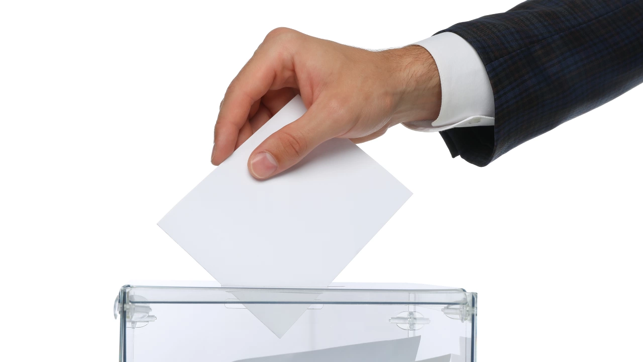 Изключително ниска е избирателната активност на българите които гласуват в