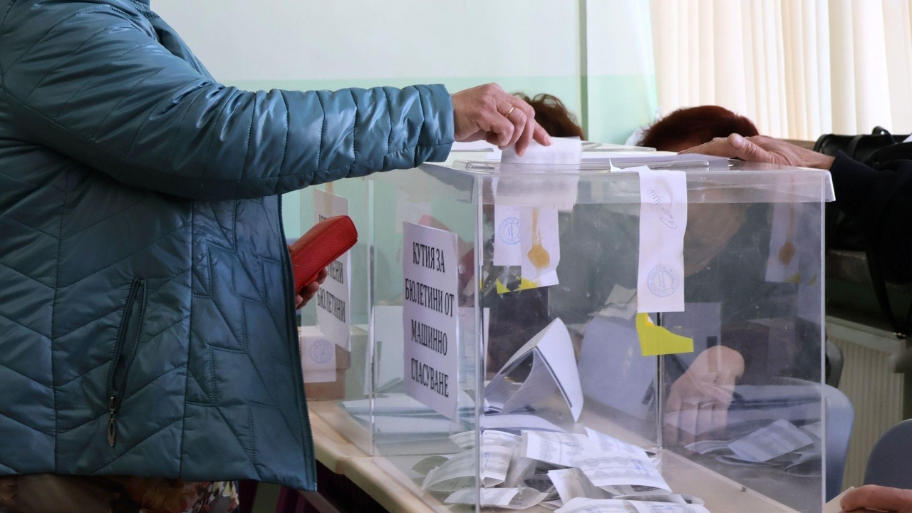 "Хюриет": От изборните урни в България излязоха нови избори