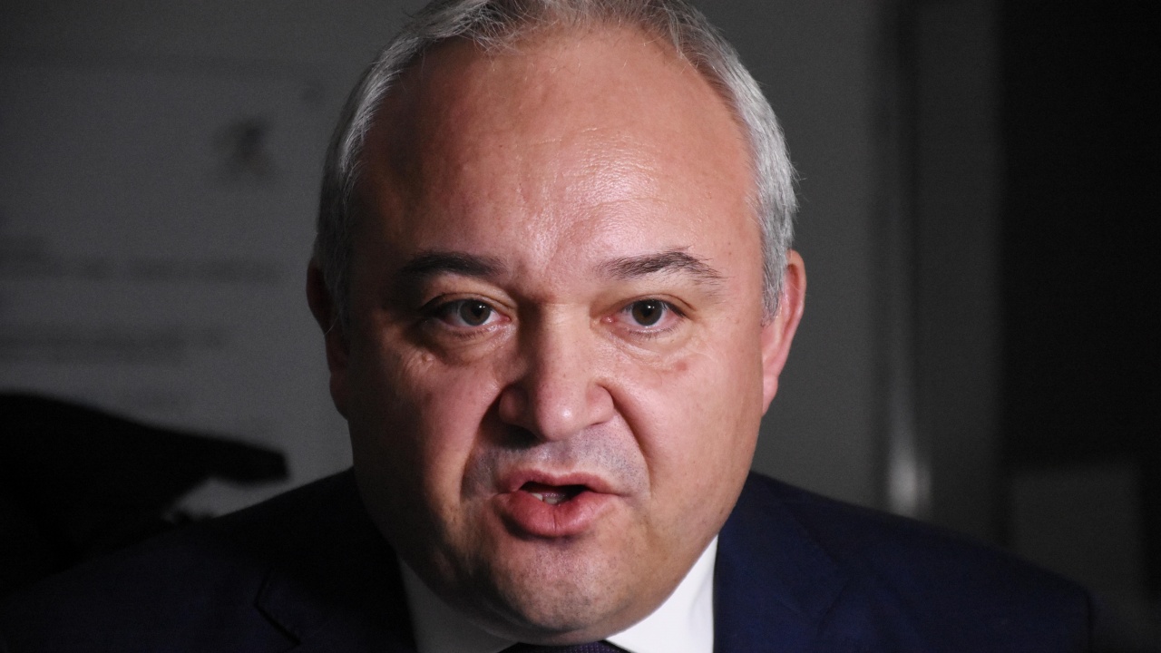 Юлиян Петров, председател на синдикат Образование към КТ Подкрепа заплаши,