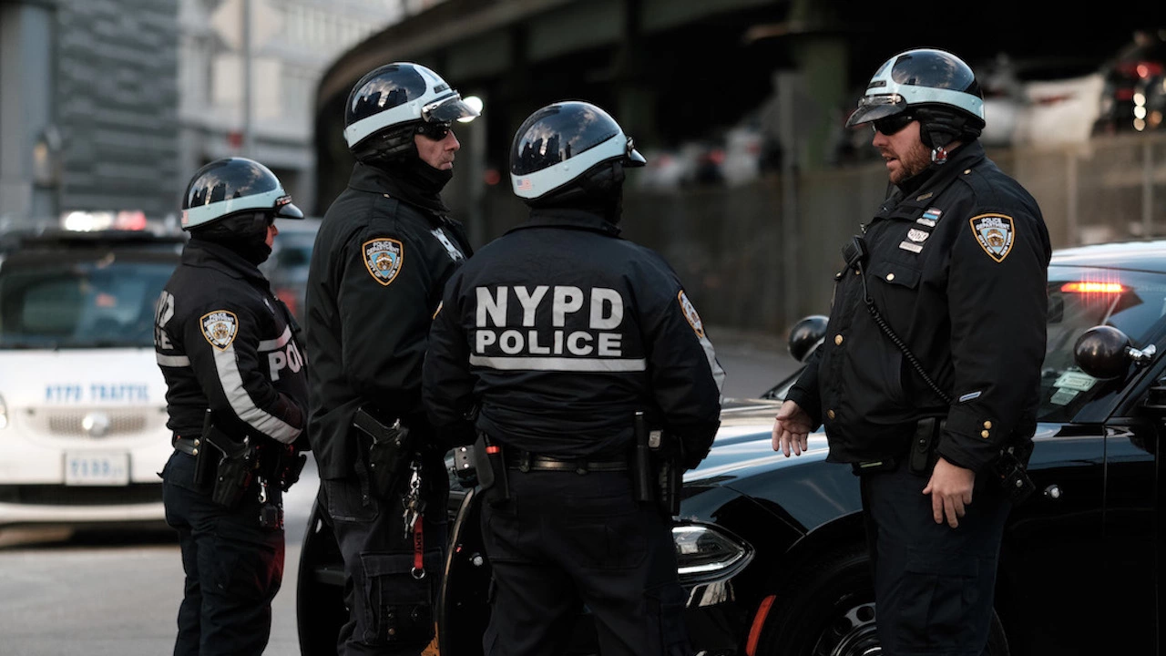 Полицията в Ню Йорк заяви тази неделя че служителите ѝ